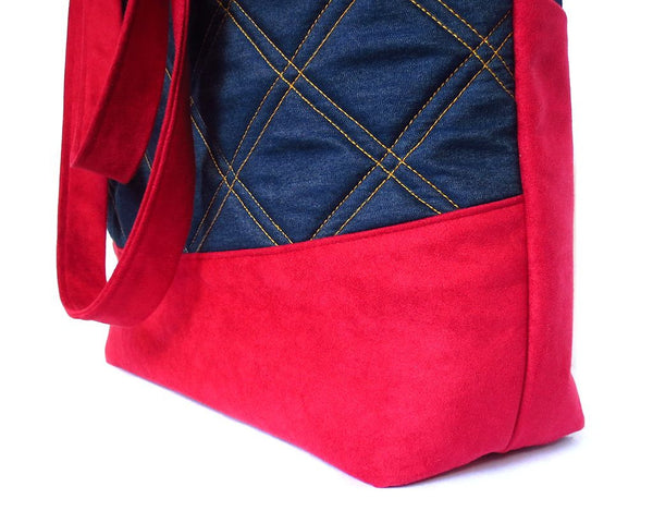 side view of the anjelica tote from Holland Cox, showing the deep gussets